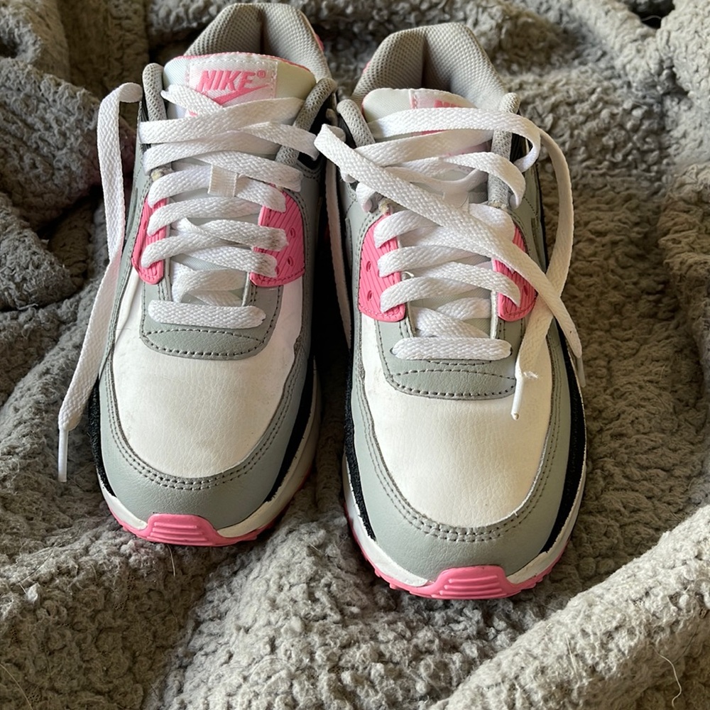 Size 5Y GIRLS. Nike Air Max 90 rose pink. Worn but good condition. A few scuffs